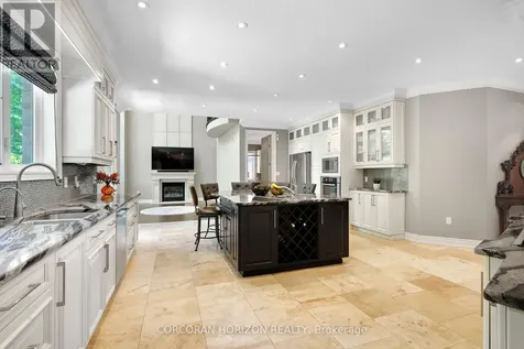 258 Edgewater Crescent Kitchener ON N2A 4M2