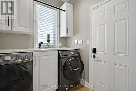 258 Edgewater Crescent Kitchener ON N2A 4M2