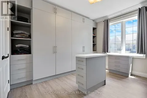 258 Edgewater Crescent Kitchener ON N2A 4M2