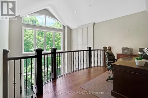 258 Edgewater Crescent Kitchener ON N2A 4M2