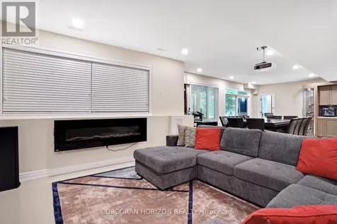 258 Edgewater Crescent Kitchener ON N2A 4M2