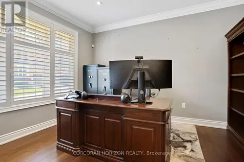 258 Edgewater Crescent Kitchener ON N2A 4M2