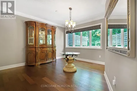 258 Edgewater Crescent Kitchener ON N2A 4M2