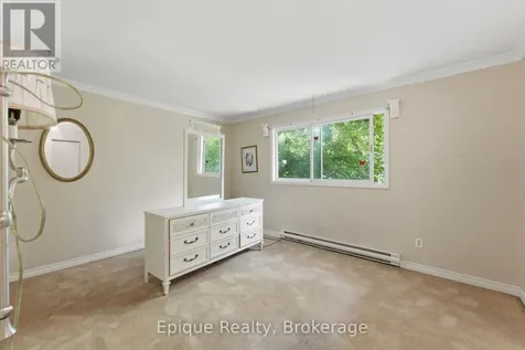 50 Combermere Crescent Waterloo ON N2L 5B1