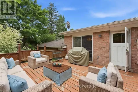 50 Combermere Crescent Waterloo ON N2L 5B1