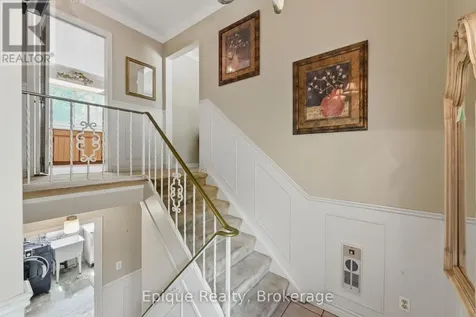 50 Combermere Crescent Waterloo ON N2L 5B1