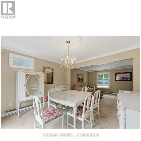 50 Combermere Crescent Waterloo ON N2L 5B1