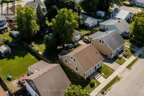54 Eighth Avenue Brantford ON N3S 1C3