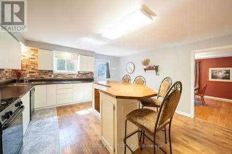 176 Eastman Avenue Adelaide Metcalfe ON N7G 3K1