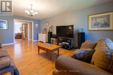 176 Eastman Avenue Adelaide Metcalfe ON N7G 3K1