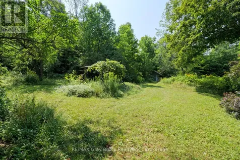 65 Lawrence Road South Bruce Peninsula ON N0H 2T0