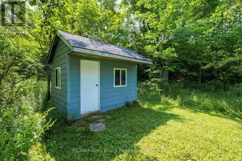 65 Lawrence Road South Bruce Peninsula ON N0H 2T0