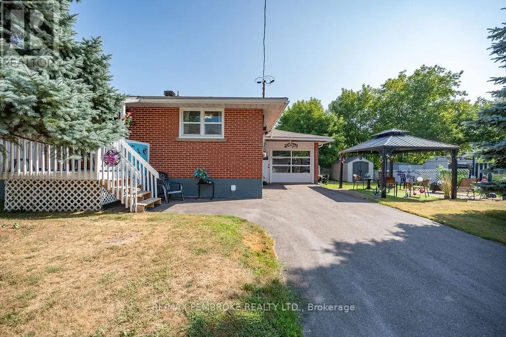335 Willard Street Pembroke ON K8A 3T8