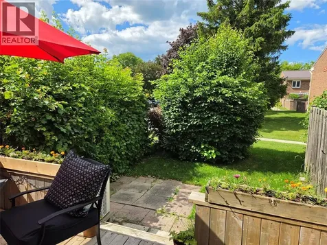 877 Carleton Place Sarnia ON N7T 3V8