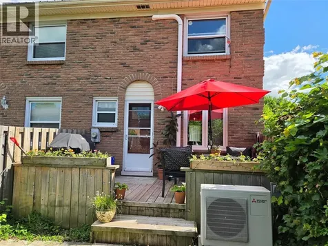 877 Carleton Place Sarnia ON N7T 3V8