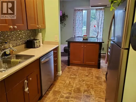 877 Carleton Place Sarnia ON N7T 3V8