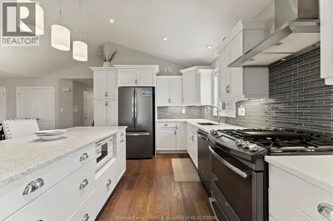 1057 Branoff Lasalle ON N9G 0G5