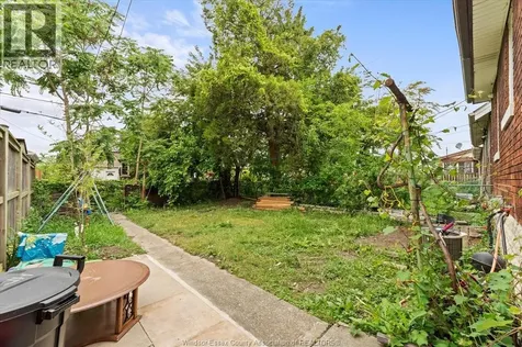 1571 Goyeau Windsor ON N8X 3L5