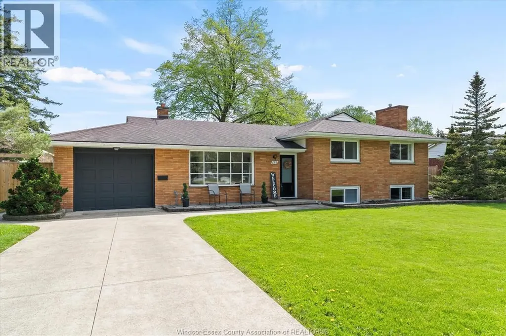 295 Simcoe Street Amherstburg ON N9V 1M5