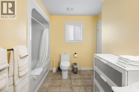 56 Anfred Street Leamington ON N8H 5L3