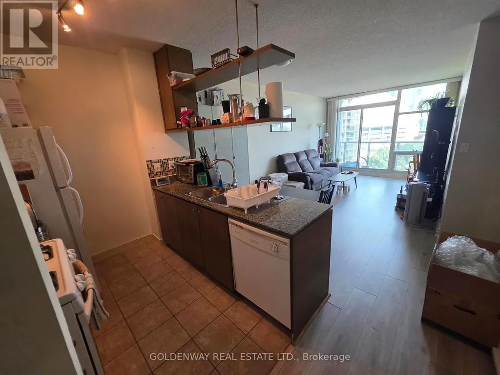 35 Mariner Terrace Toronto (waterfront Communities) ON M5V 3V9