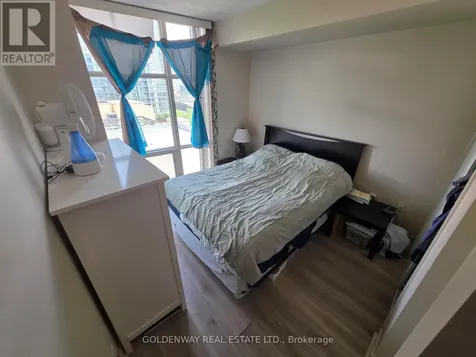 35 Mariner Terrace Toronto (waterfront Communities) ON M5V 3V9