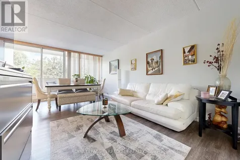 2 Glamorgan Avenue Toronto (dorset Park) ON M1P 2M8