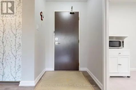 2 Glamorgan Avenue Toronto (dorset Park) ON M1P 2M8