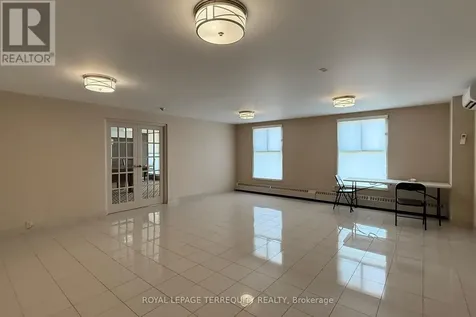2 Glamorgan Avenue Toronto (dorset Park) ON M1P 2M8