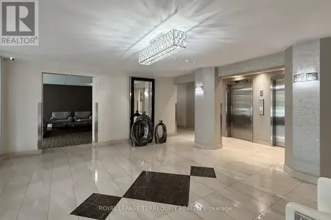 2 Glamorgan Avenue Toronto (dorset Park) ON M1P 2M8