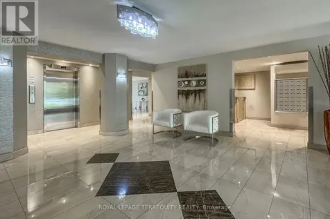 2 Glamorgan Avenue Toronto (dorset Park) ON M1P 2M8