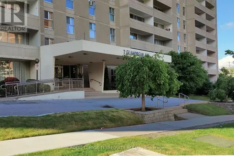 2 Glamorgan Avenue Toronto (dorset Park) ON M1P 2M8