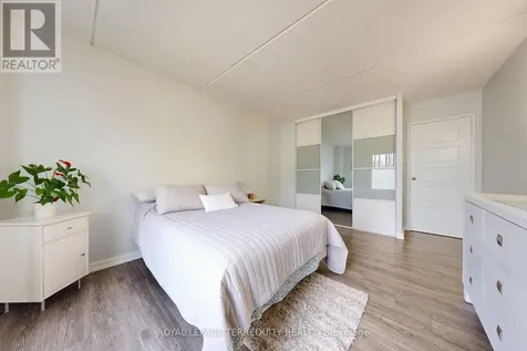 2 Glamorgan Avenue Toronto (dorset Park) ON M1P 2M8