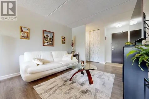 2 Glamorgan Avenue Toronto (dorset Park) ON M1P 2M8
