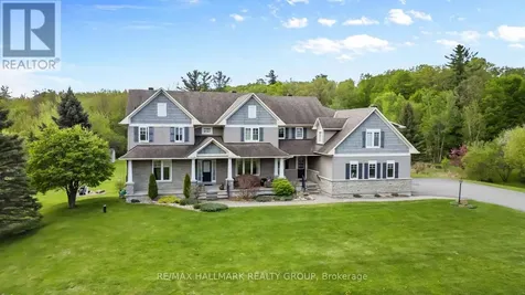 137 Goodman Drive Ottawa ON K2W 1C7