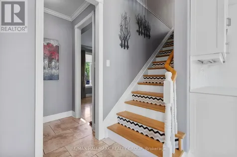 137 Goodman Drive Ottawa ON K2W 1C7