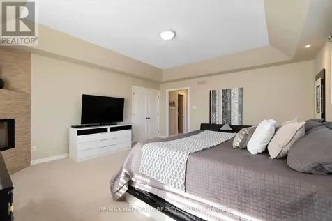 137 Goodman Drive Ottawa ON K2W 1C7