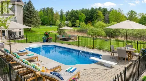 137 Goodman Drive Ottawa ON K2W 1C7