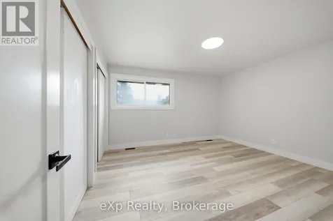42 Rosewood Avenue Belleville (belleville Ward) ON K8N 4E9