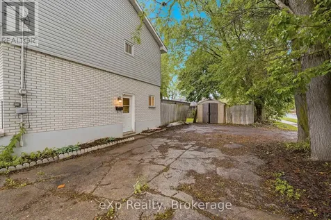 42 Rosewood Avenue Belleville (belleville Ward) ON K8N 4E9