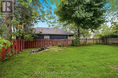 42 Rosewood Avenue Belleville (belleville Ward) ON K8N 4E9