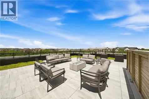 395 Dundas Street West Oakville ON L6M 4M2