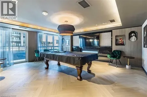 395 Dundas Street West Oakville ON L6M 4M2
