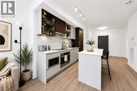395 Dundas Street West Oakville ON L6M 4M2