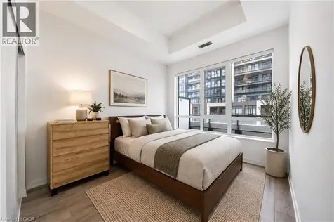395 Dundas Street West Oakville ON L6M 4M2
