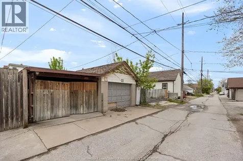 1130 Langlois Windsor ON N9A 2H5