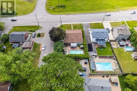 789 Blair Road East Ottawa ON K1J 7M5