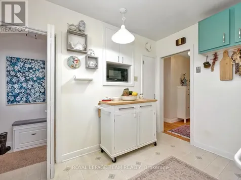 1233 Cheverton Avenue Ottawa ON K1H 7P5