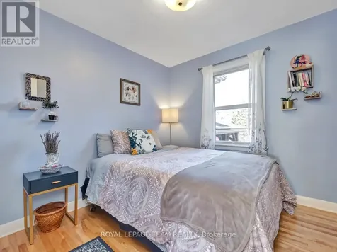 1233 Cheverton Avenue Ottawa ON K1H 7P5