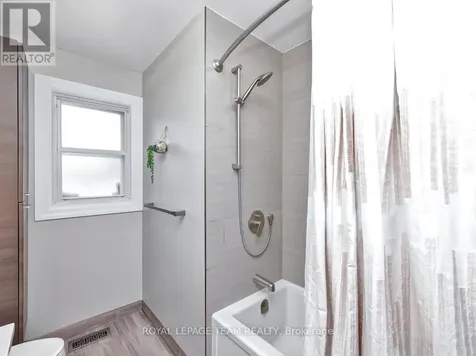 1233 Cheverton Avenue Ottawa ON K1H 7P5